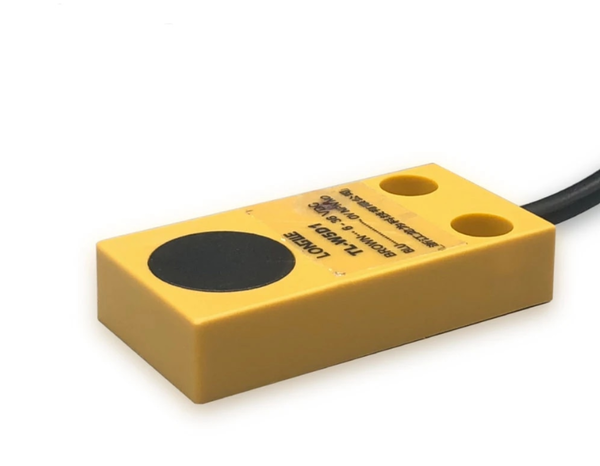 Induktiver Näherungsschalter Sensor 6 -3 6 Volt NO PNP 7 mm